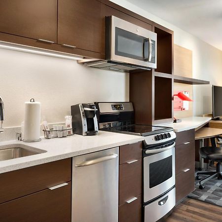 Towneplace Suites By Marriott Milwaukee Grafton Екстериор снимка